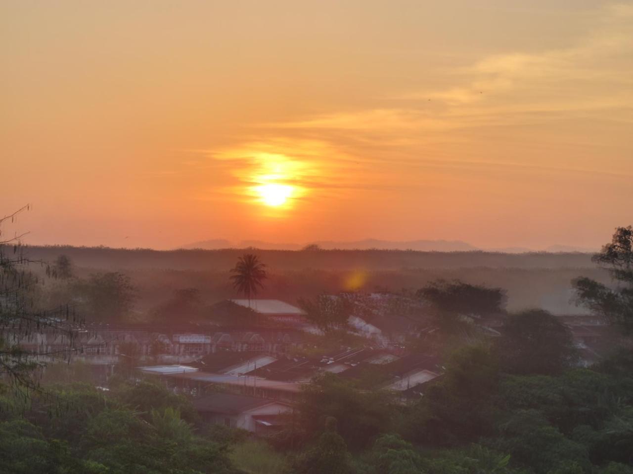 Hotel Sukaramai Kampung Gurun Exteriér fotografie
